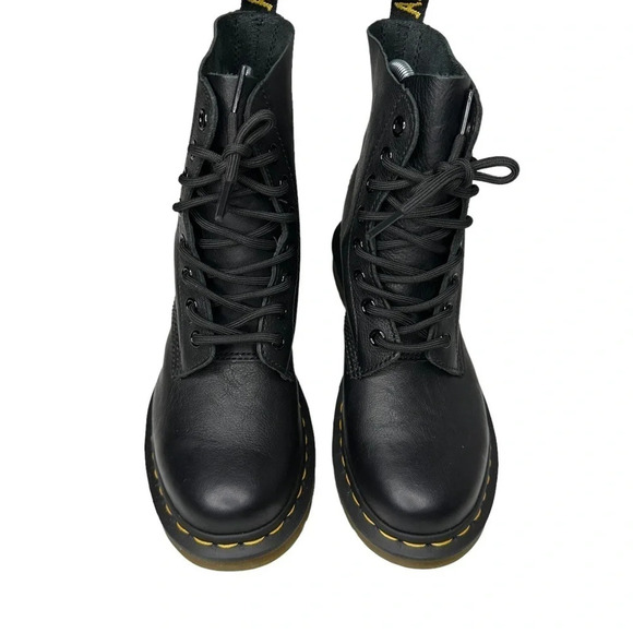 Dr. Martens Women's 1460 Pascal Boot in Black.  Sz: 6 - Picture 6 of 13